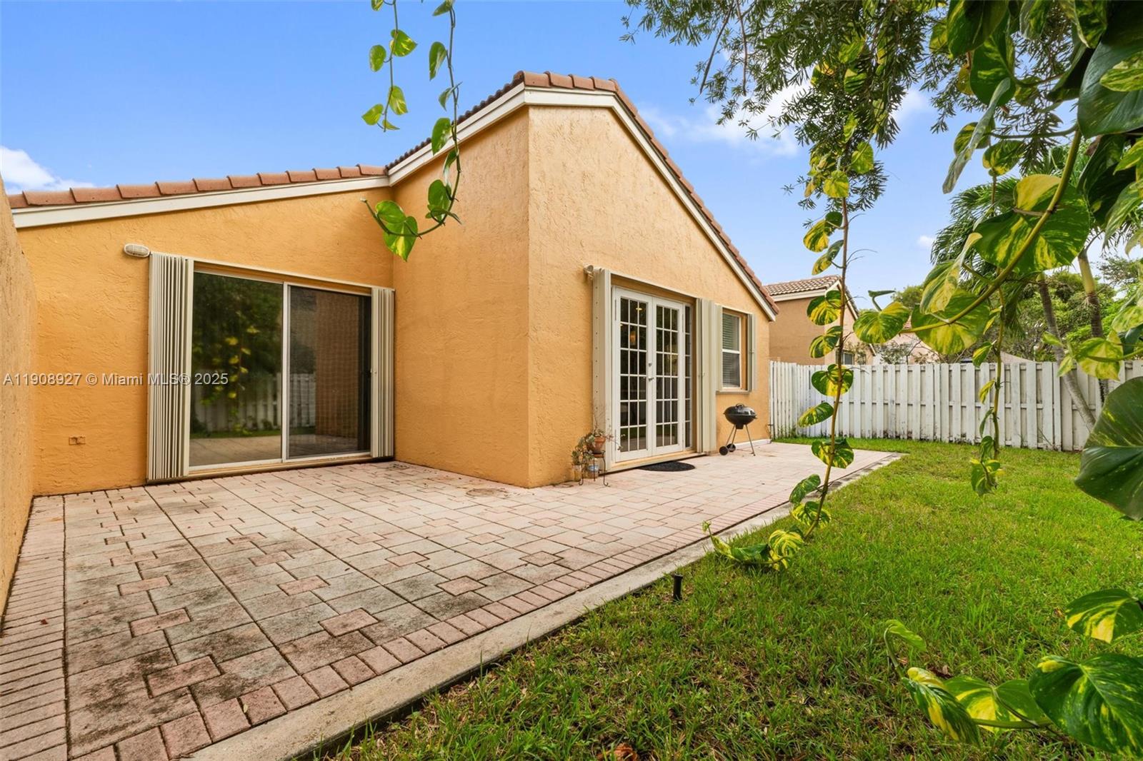 TOWNGATE - Residential