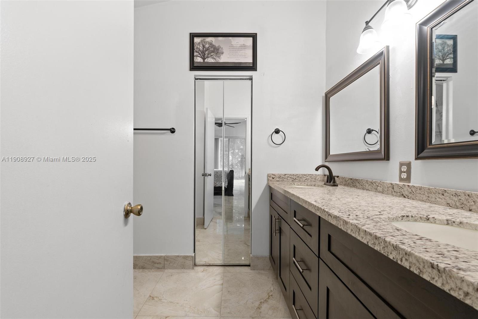 TOWNGATE - Residential