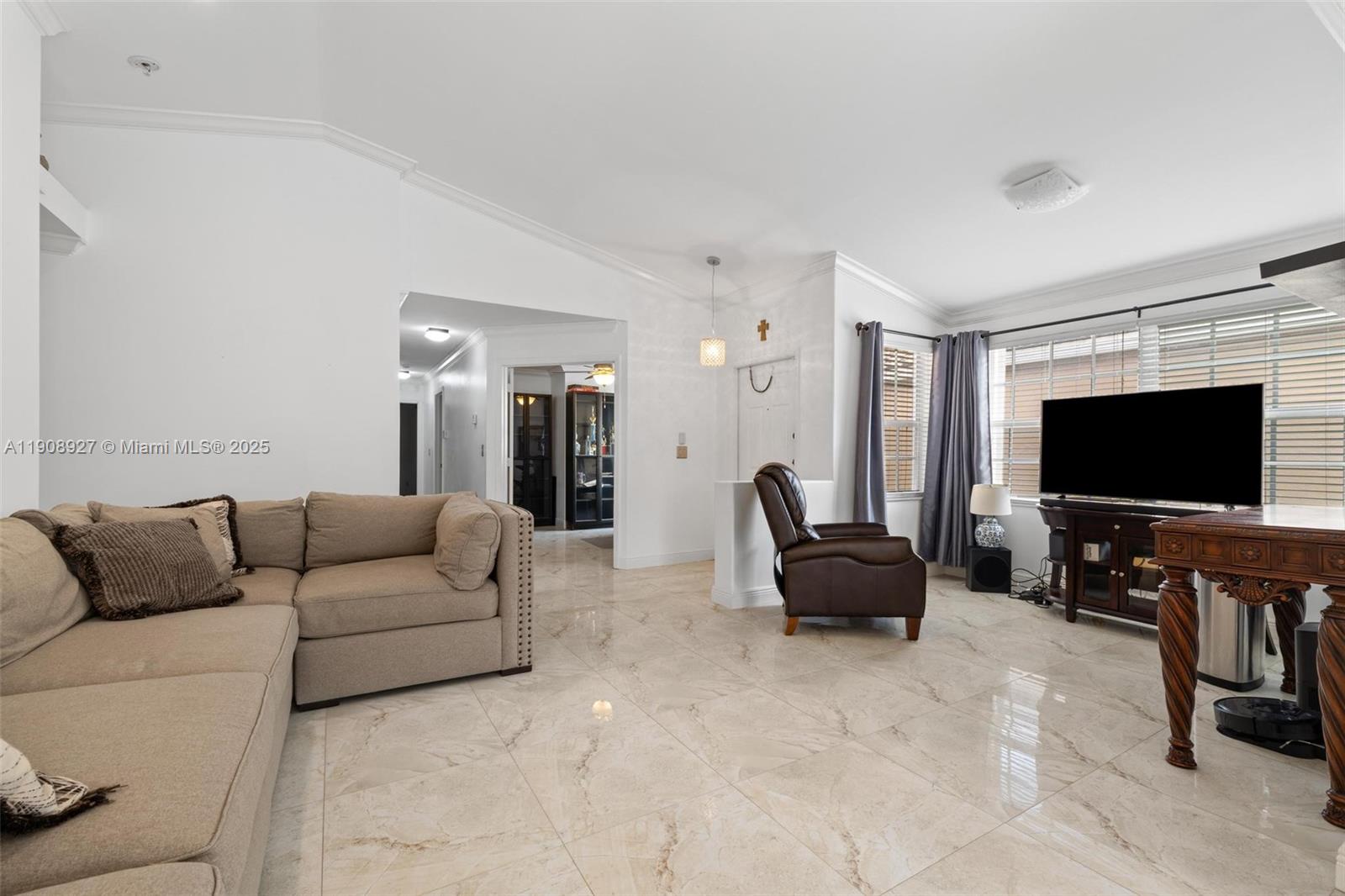 TOWNGATE - Residential