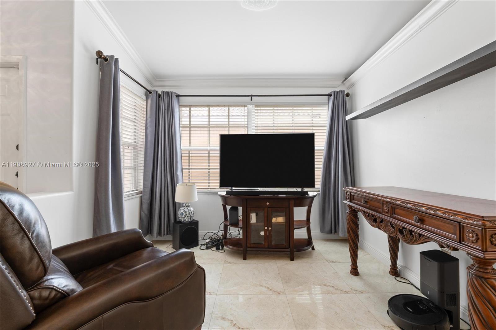 TOWNGATE - Residential