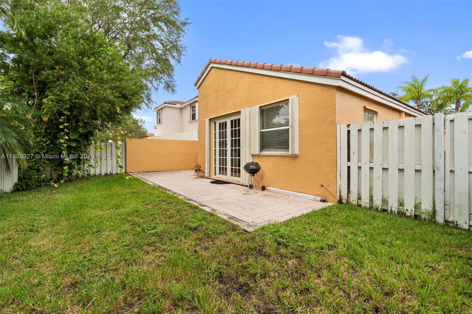 TOWNGATE - Residential