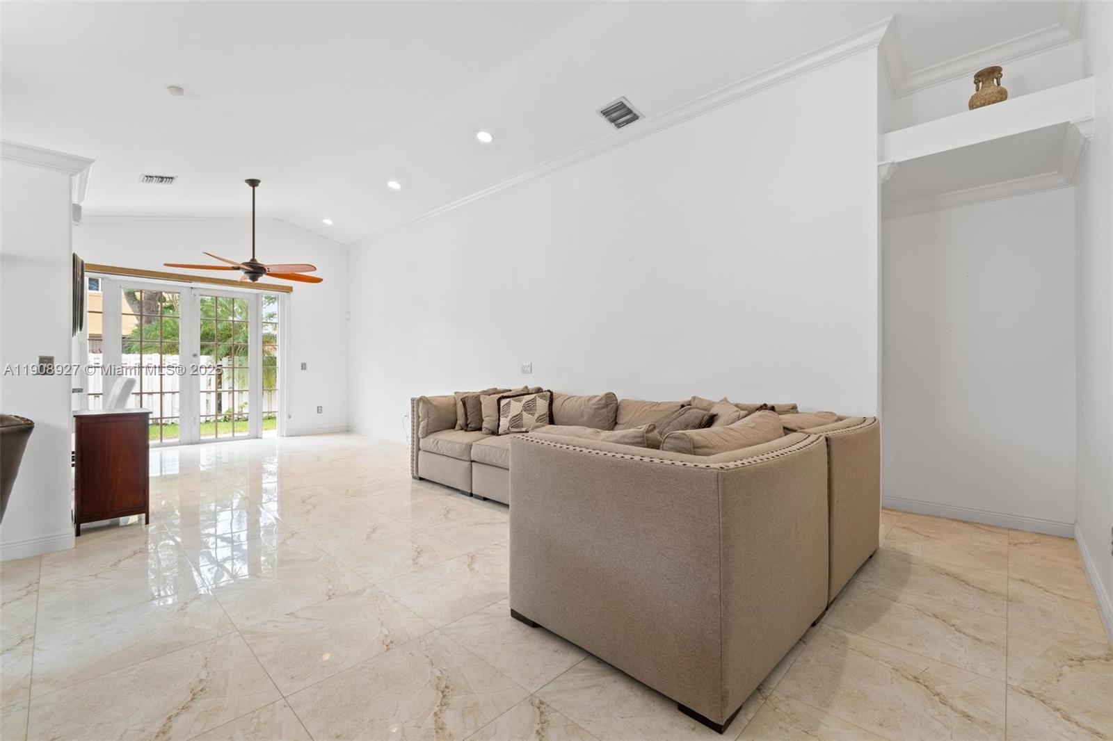 TOWNGATE - Residential