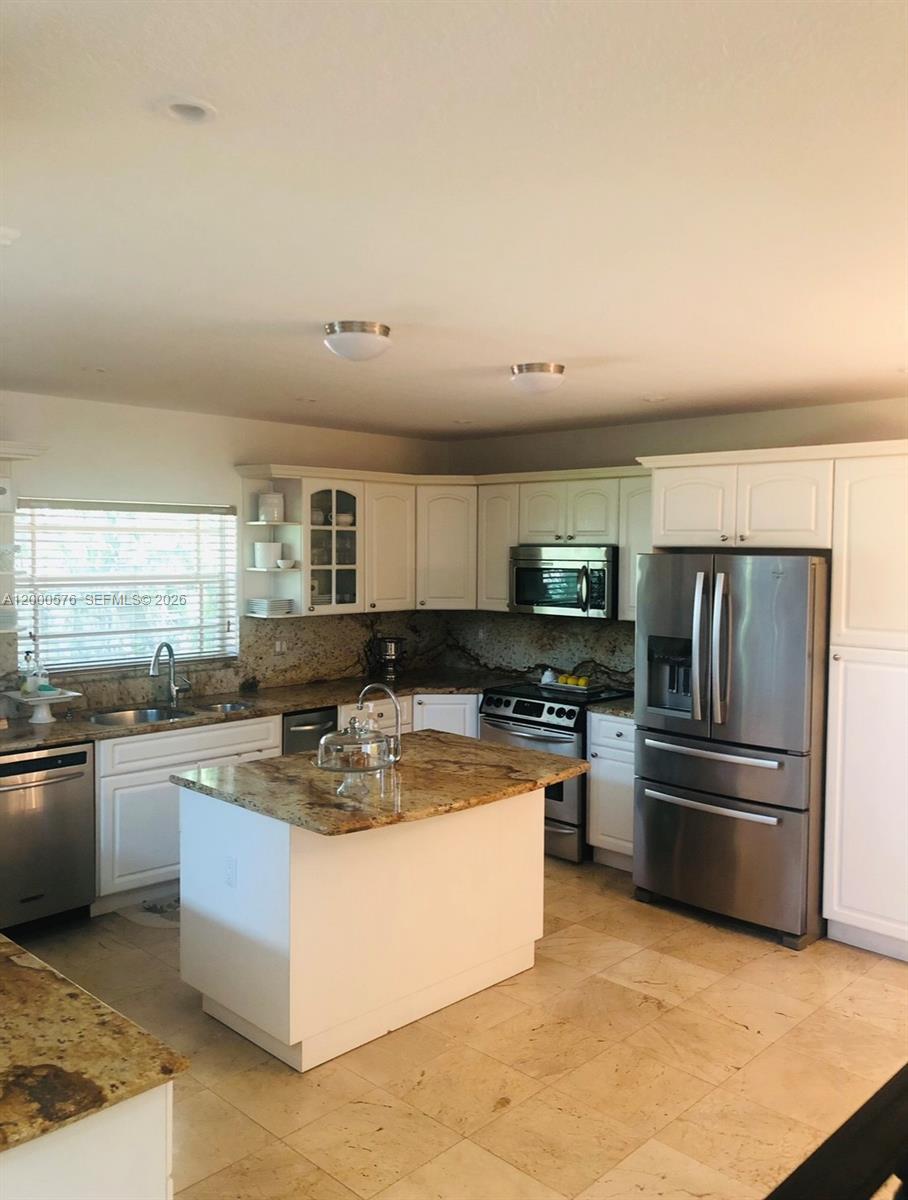 BRICKELL ESTATES - Residential