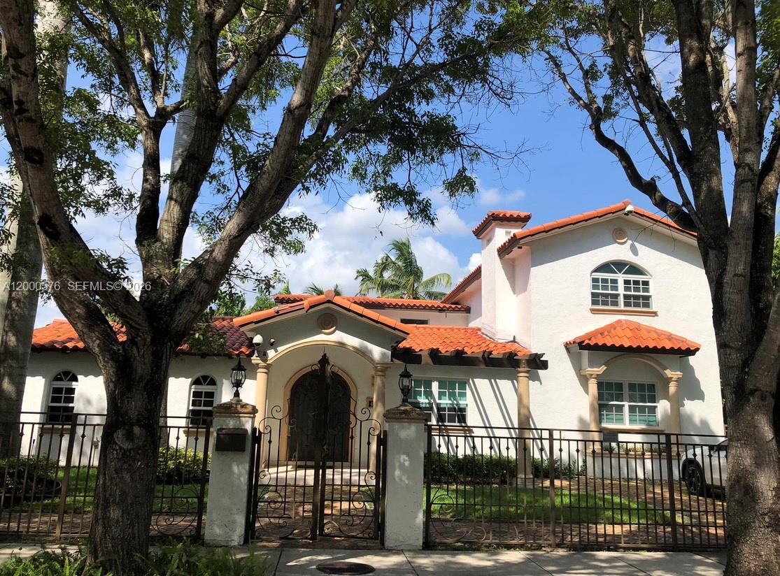 BRICKELL ESTATES - Residential