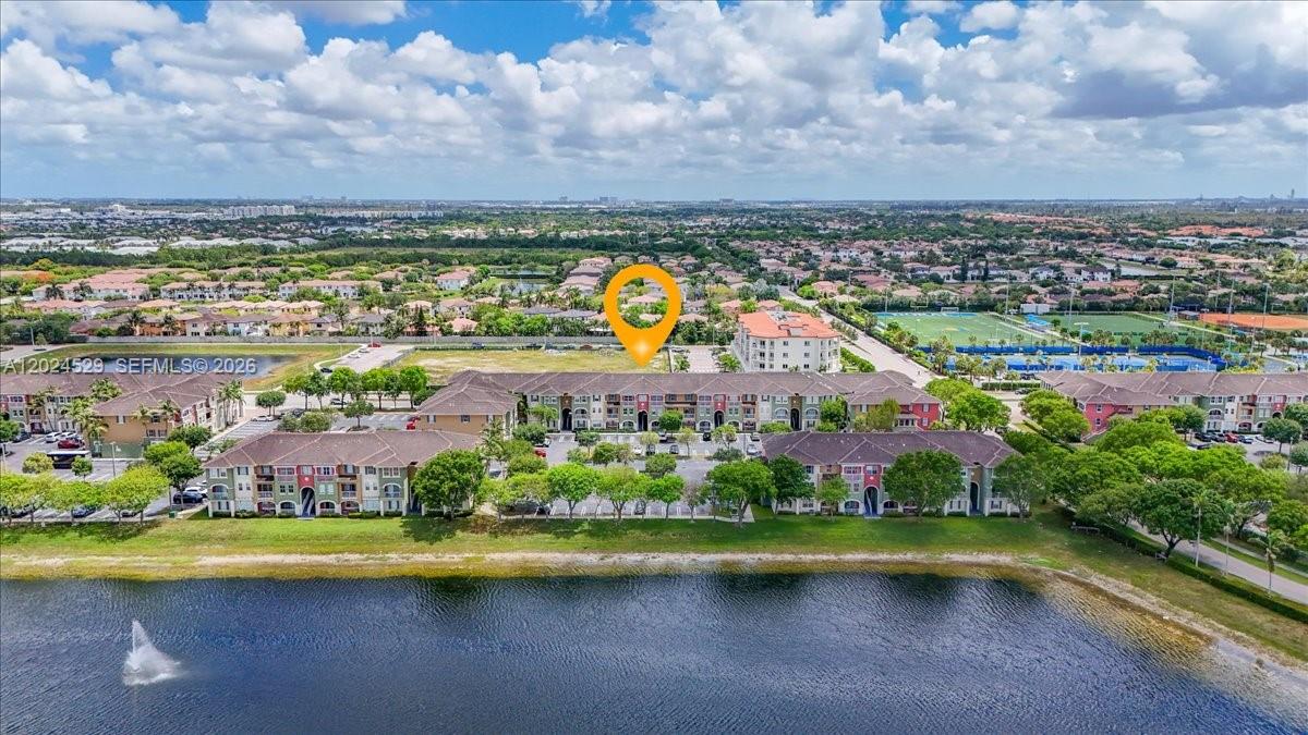 PROMENADE SHORES AT DORAL - Residential