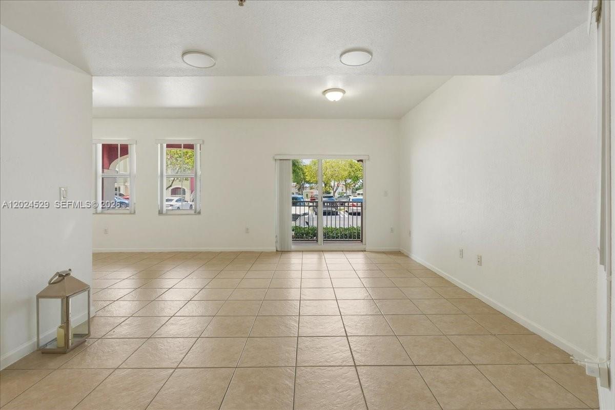 PROMENADE SHORES AT DORAL - Residential