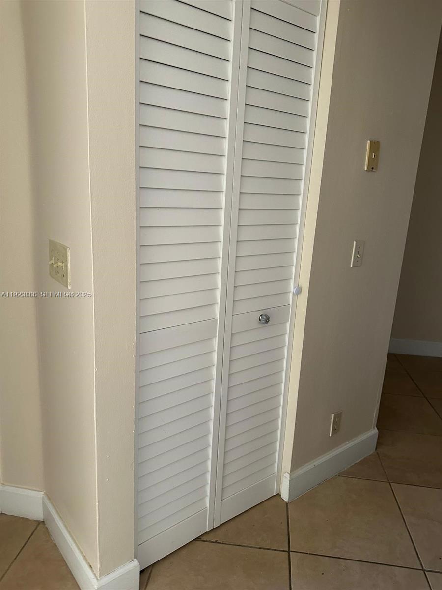 EDGEWATER CONDO - Residential Lease