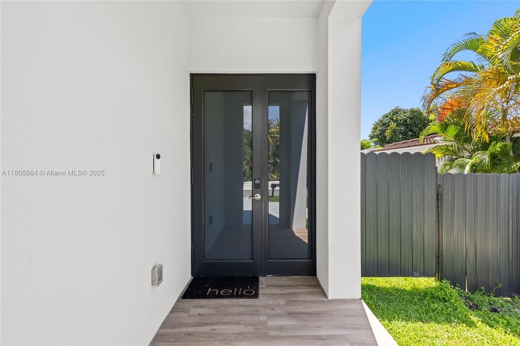 Photo of 1116 NE 10th Ave, Fort Lauderdale, FL 33304 (MLS # A11805984)