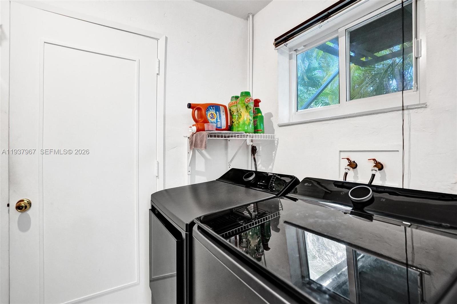 HOLLYWOOD HOMESITES SECON - Residential