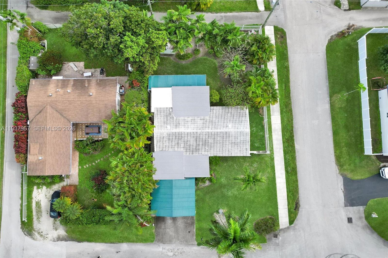 HOLLYWOOD HOMESITES SECON - Residential