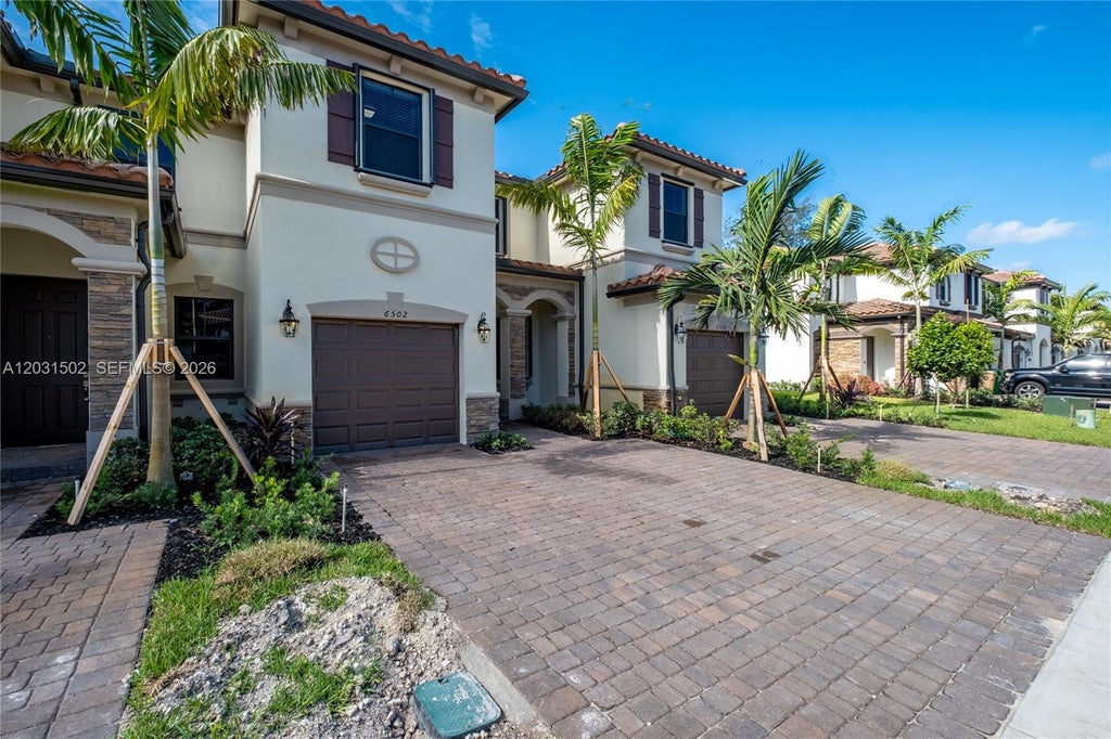 Photo of 6502 S Anise Ct, Davie, FL 33314 (MLS # A12031502)