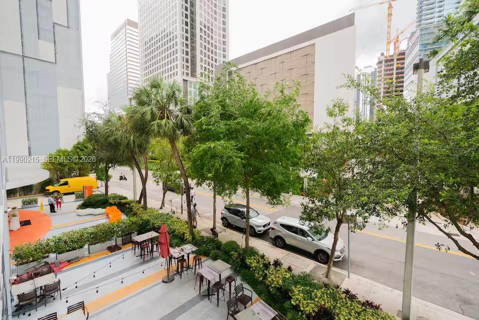 31 SW 6th Street 301