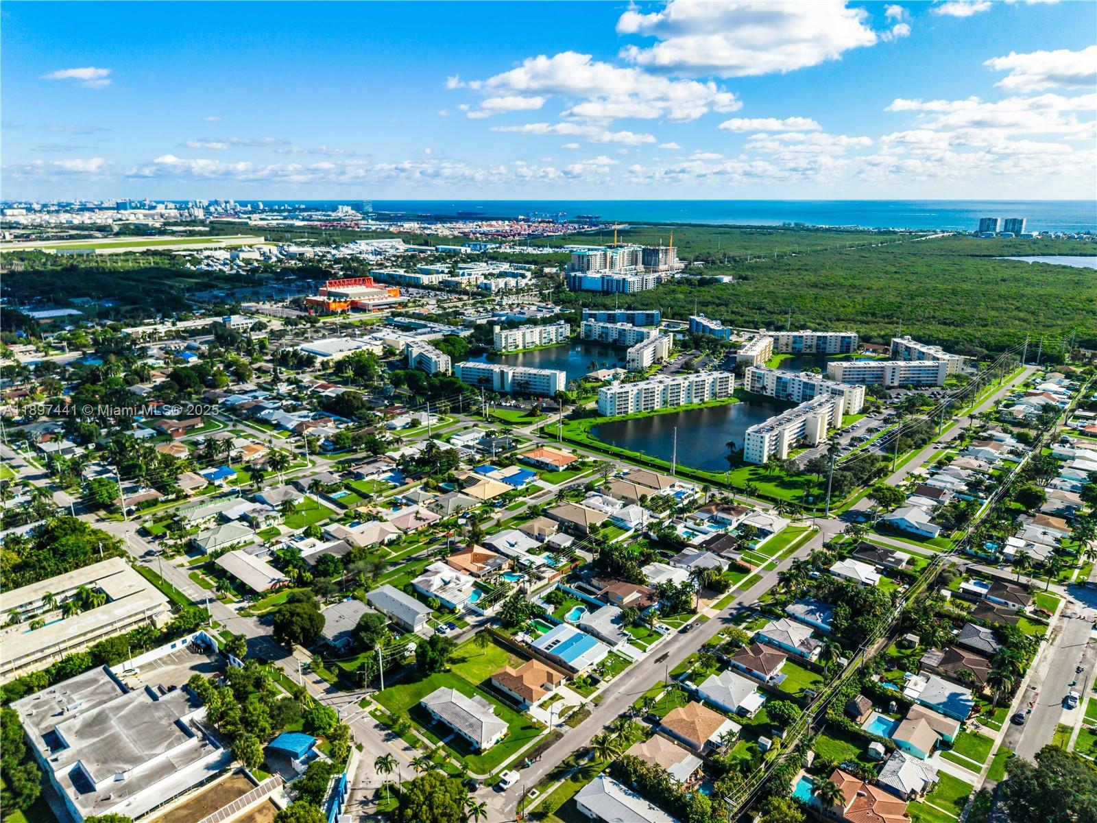 DANIA GOLF VIEW - Residential