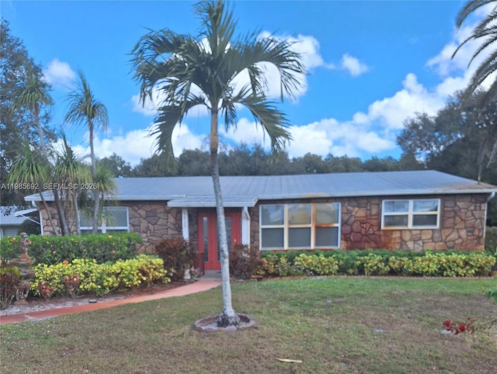 Photo of 5525 SE Ault Ave, Stuart, FL 34997 (MLS # A11985692)