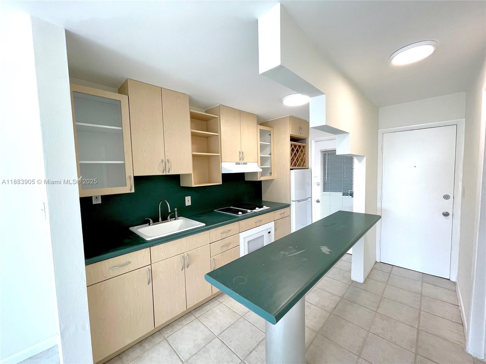 FLAMINGO PARKVIEW CONDO - Residential Lease