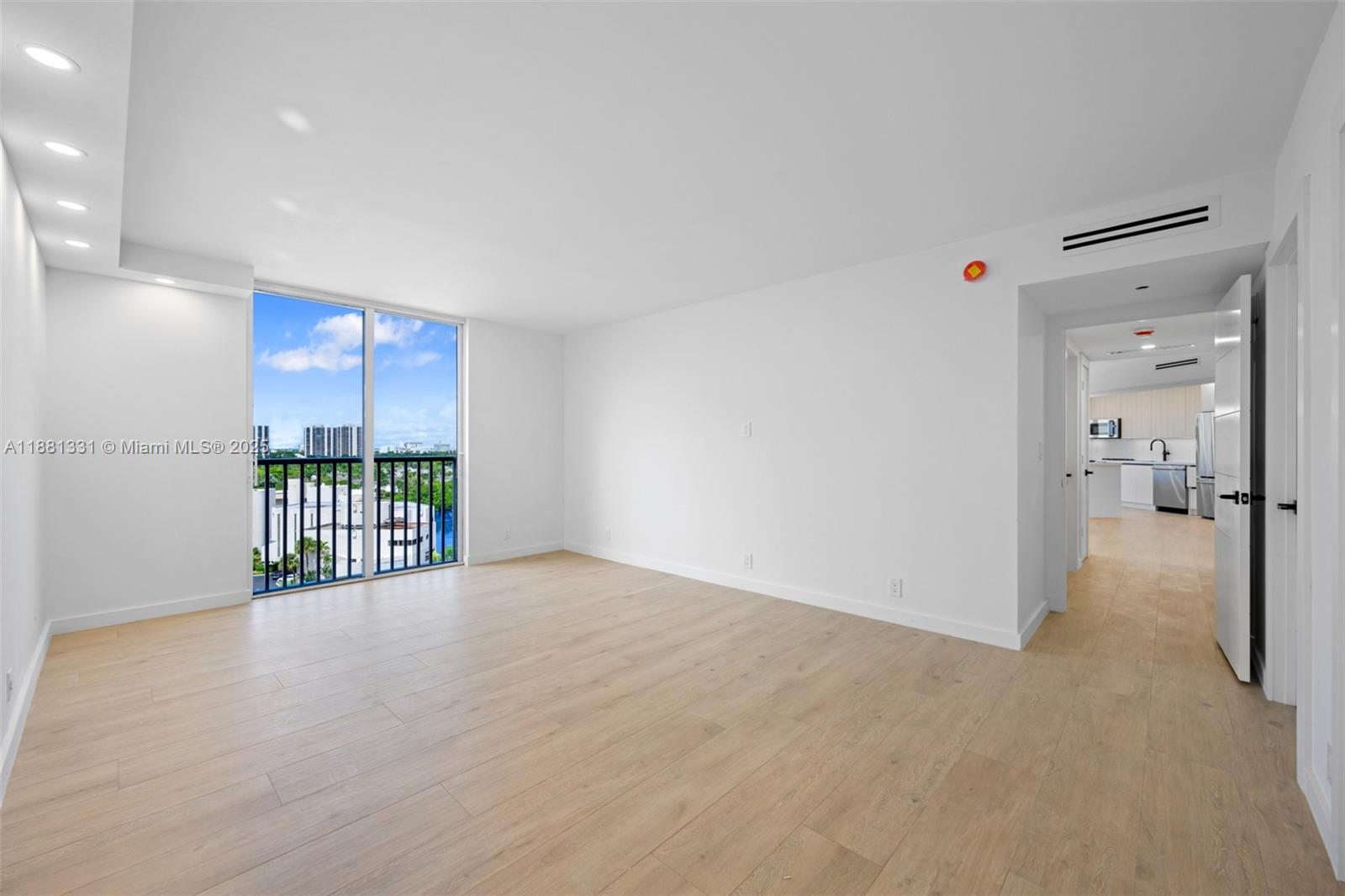 TURNBERRY ISLE CONDO - Residential Lease