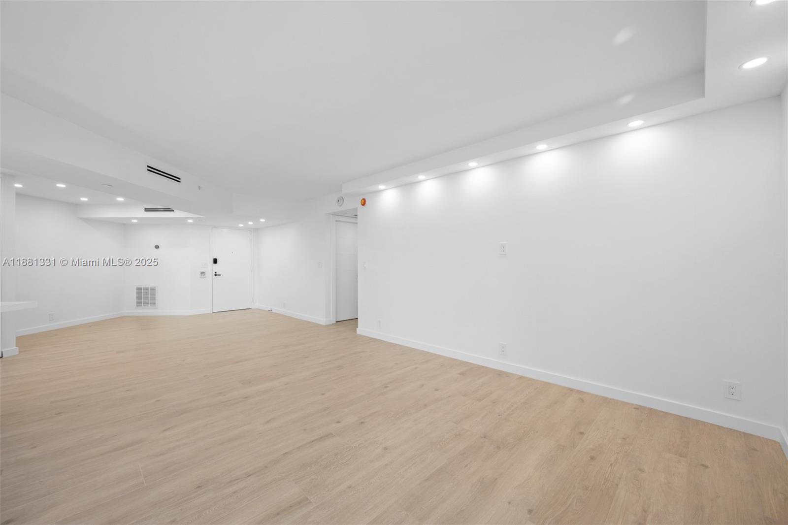 TURNBERRY ISLE CONDO - Residential Lease