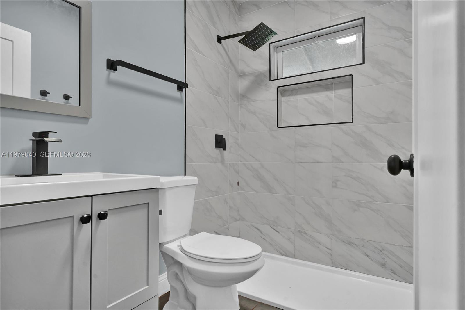 PINEWOOD PLACE RESUB PT B - Residential Lease