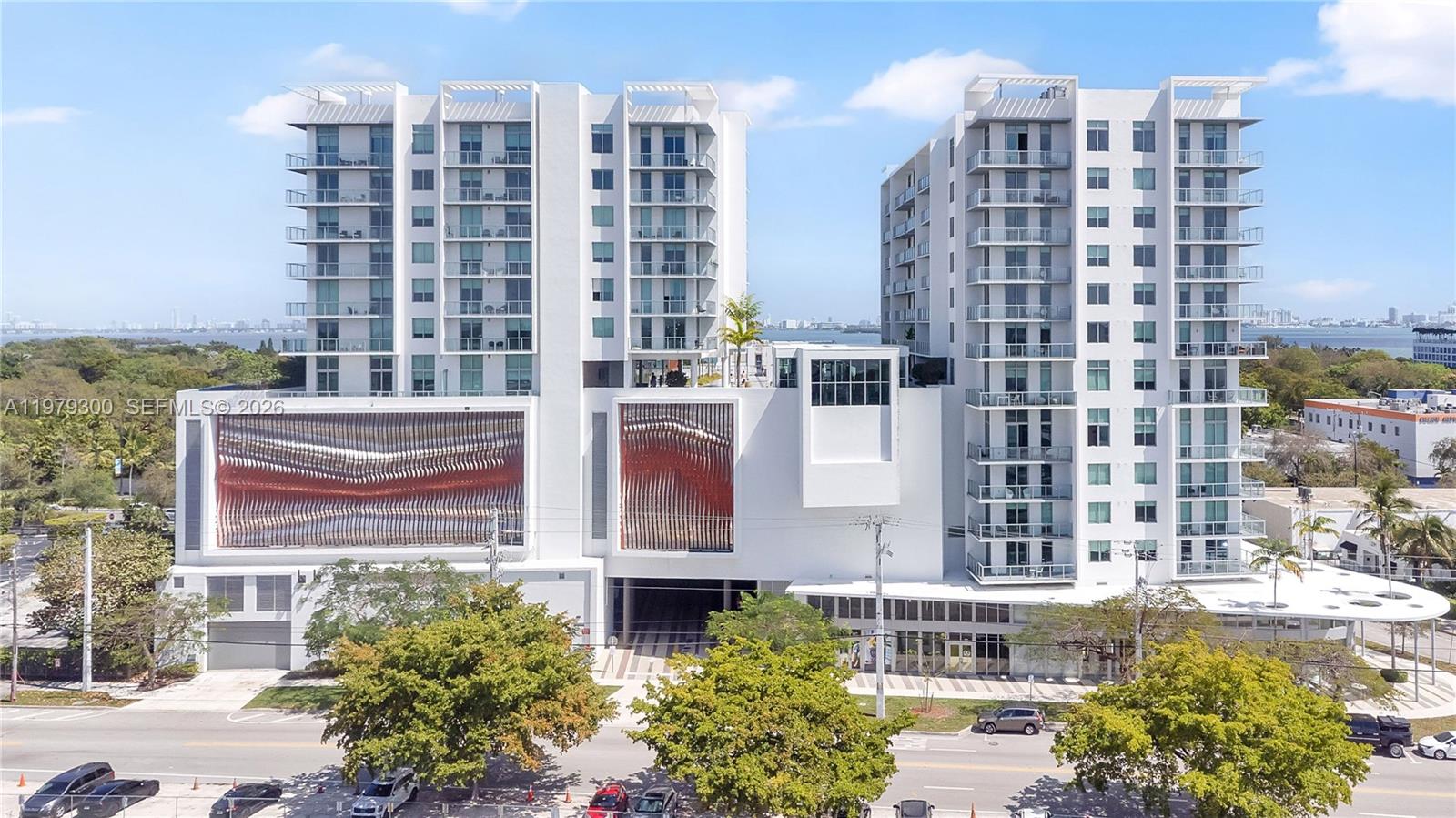 QUADRO CONDO - Residential