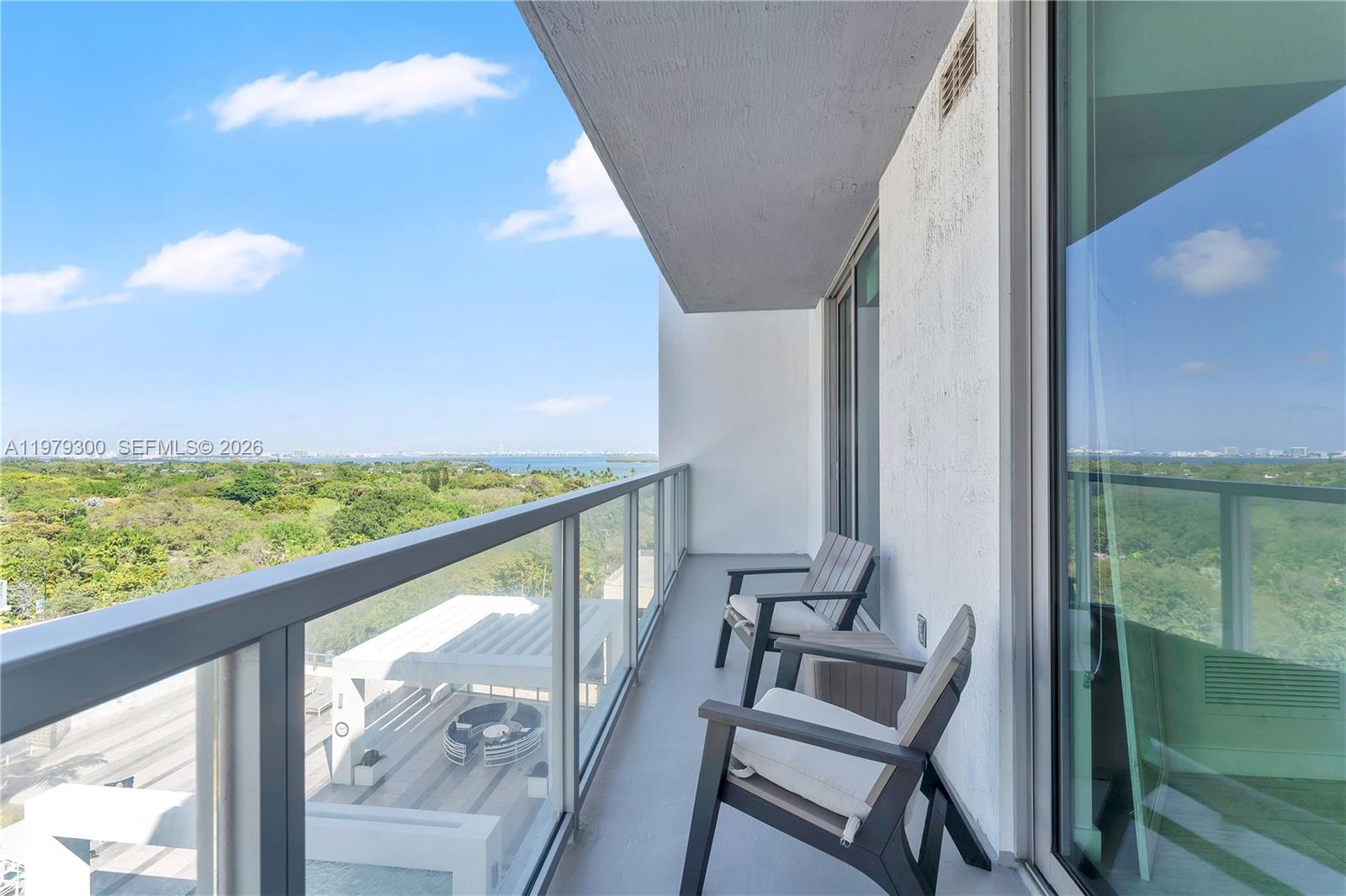 QUADRO CONDO - Residential