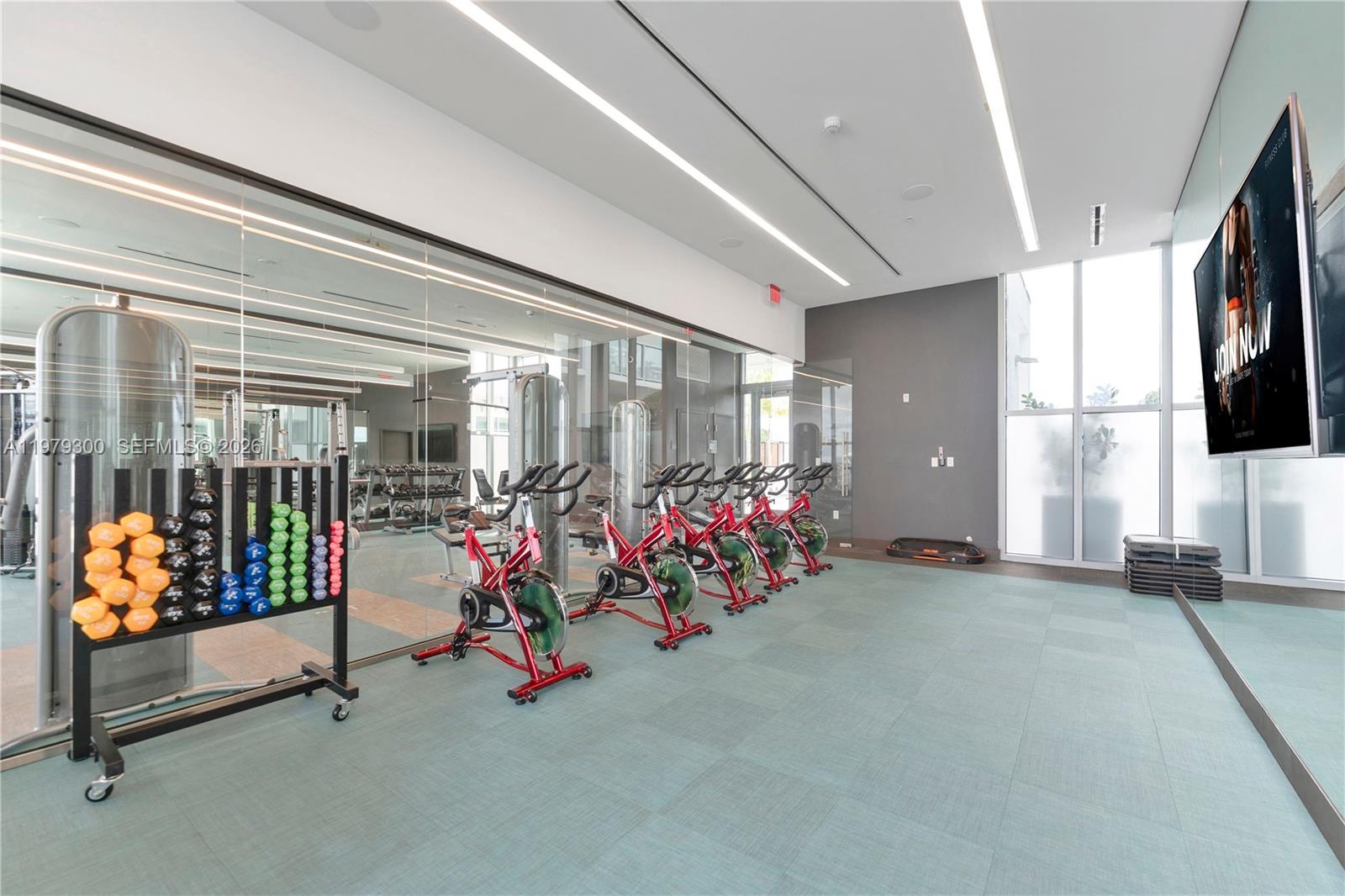 QUADRO CONDO - Residential