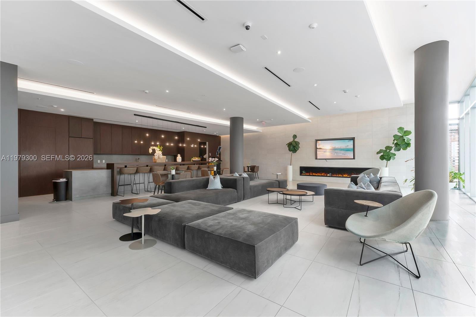 QUADRO CONDO - Residential