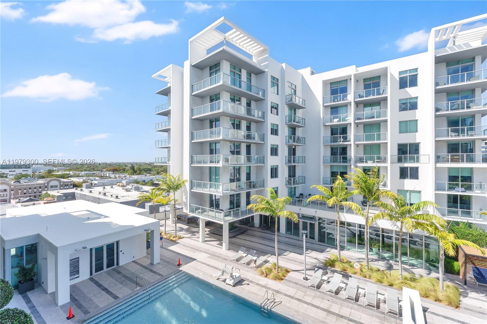 QUADRO CONDO - Residential