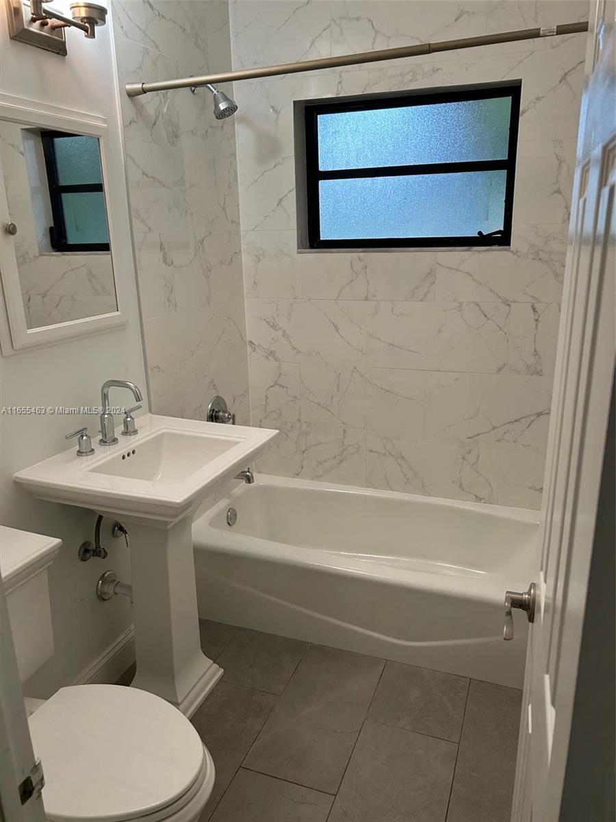 ANDREWS & BIGMAN SUB - Residential Lease