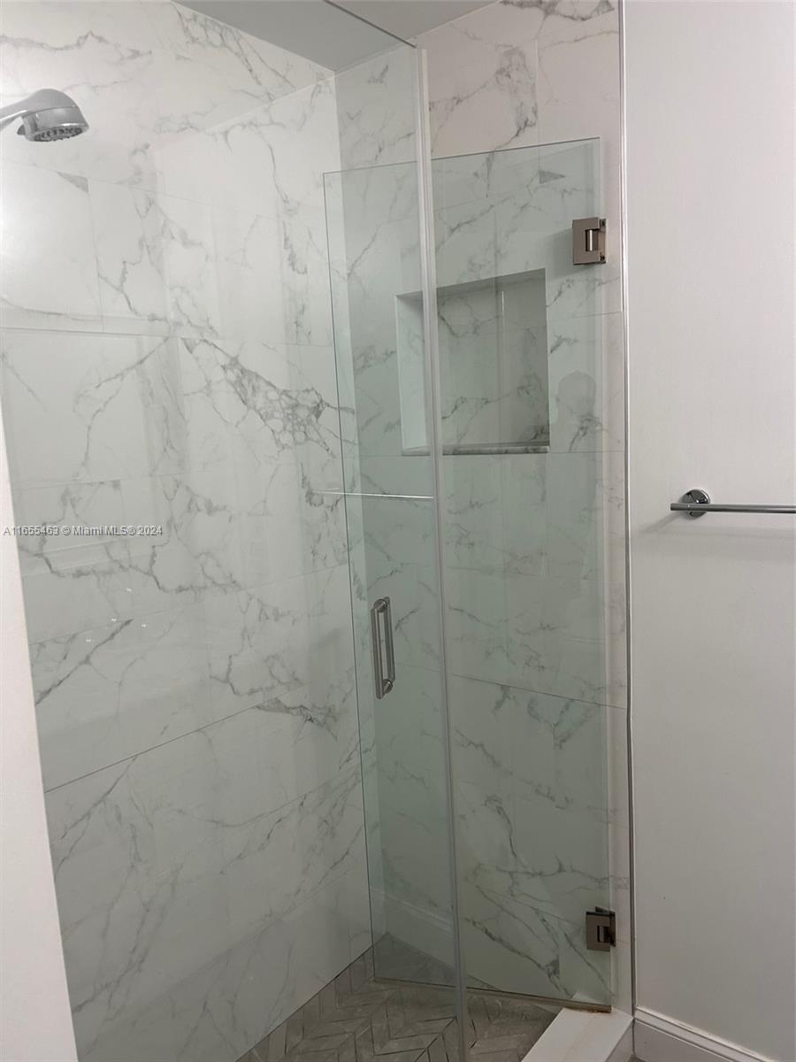 ANDREWS & BIGMAN SUB - Residential Lease