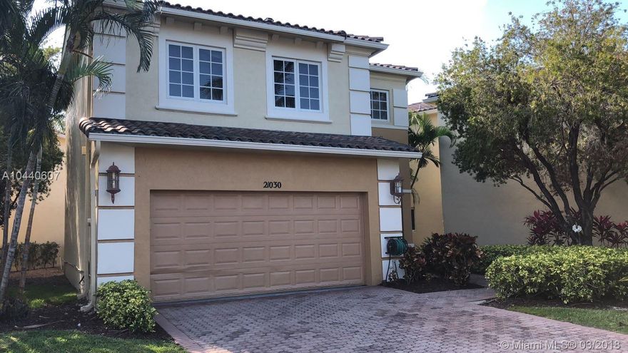 BEAUTIFUL PROPERTY AT PRESTIGIOUS COMMUNITY, AVENTURA LAKES, IN HEART OF AVENTURA. LOCATED JUST MINUTES FROM THE MALL, CLOSE TO DESIRED SCHOOLS, ENDLESS ENTERTAINMENT VENUES & FINE RESTAURANTS !!! 04 BEDROOMS / 02 BATHROOM + 01 HALF BATHROOM. BEAUTIFUL LAKE VIEW HOME IN A SECLUDED CUL DE SAC 2 STORY BRIGHT HOME W/NATURAL WOOD FLOORS, TILE THROUGHOUT ON THE FIRST FLOOR. OVERSIZED MASTER BEDROOM - BIG LOT AND SPACIOUS LATERAL AREA // MUST SEE