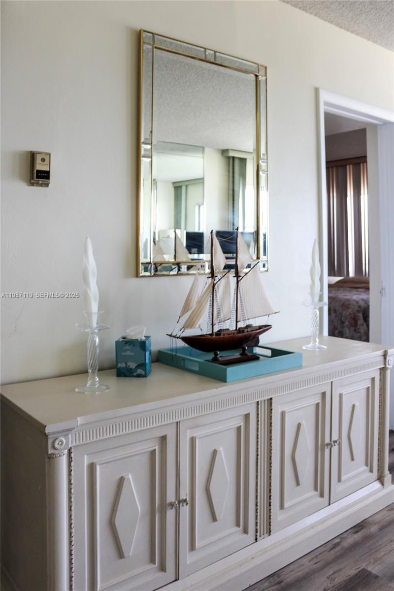 JADE BEACH VILLAS CONDO - Residential Lease