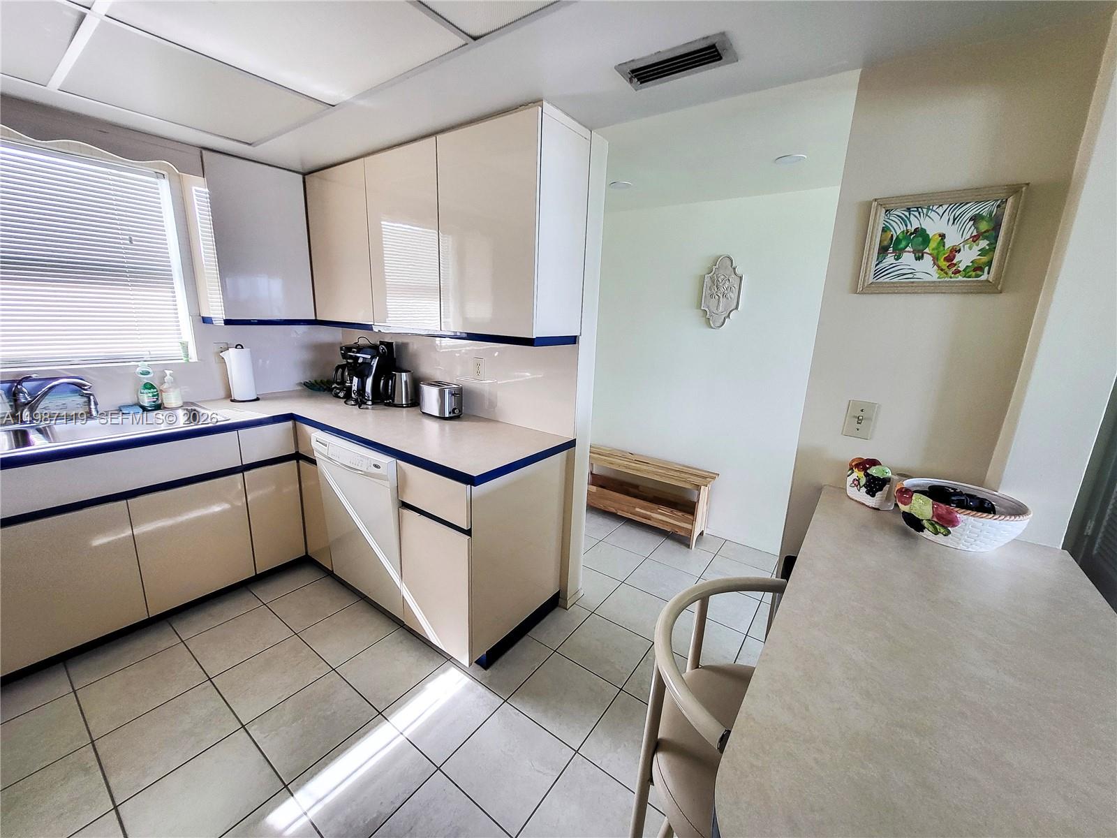 JADE BEACH VILLAS CONDO - Residential Lease