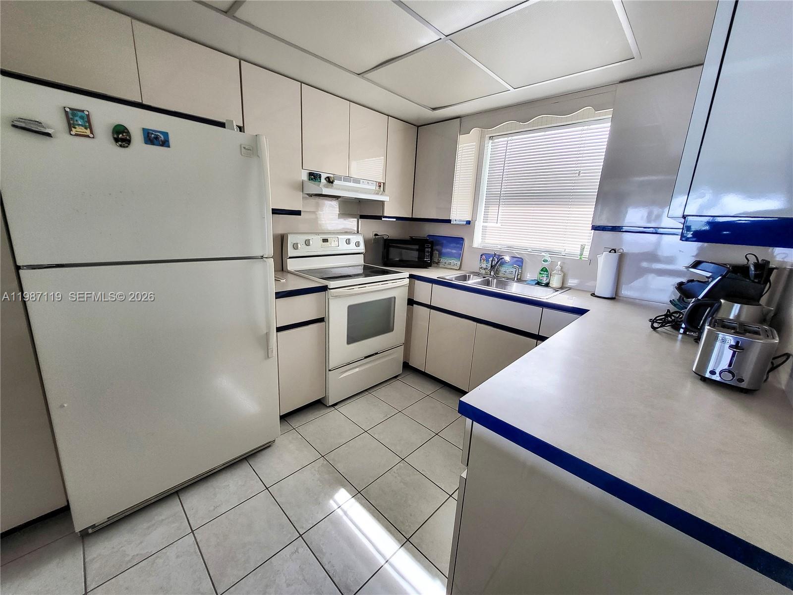 JADE BEACH VILLAS CONDO - Residential Lease