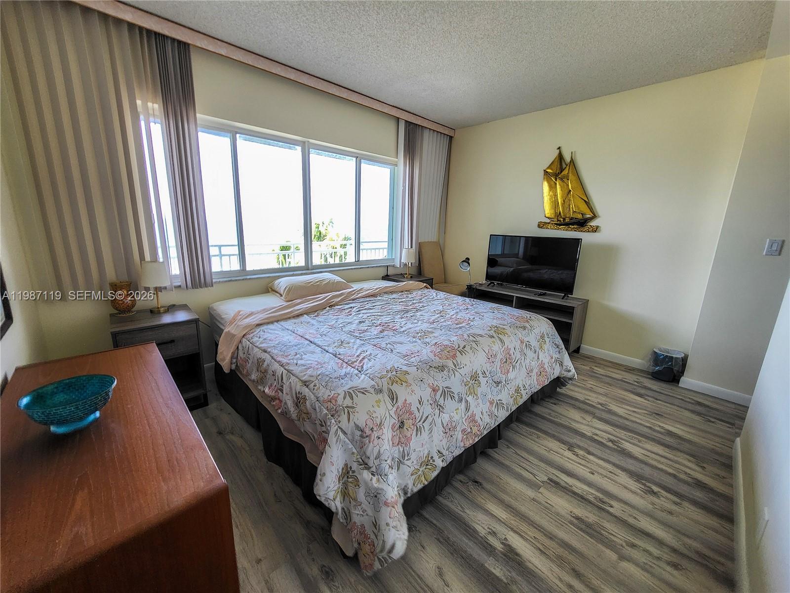 JADE BEACH VILLAS CONDO - Residential Lease