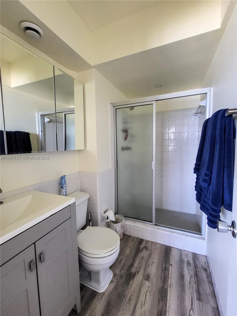 JADE BEACH VILLAS CONDO - Residential Lease