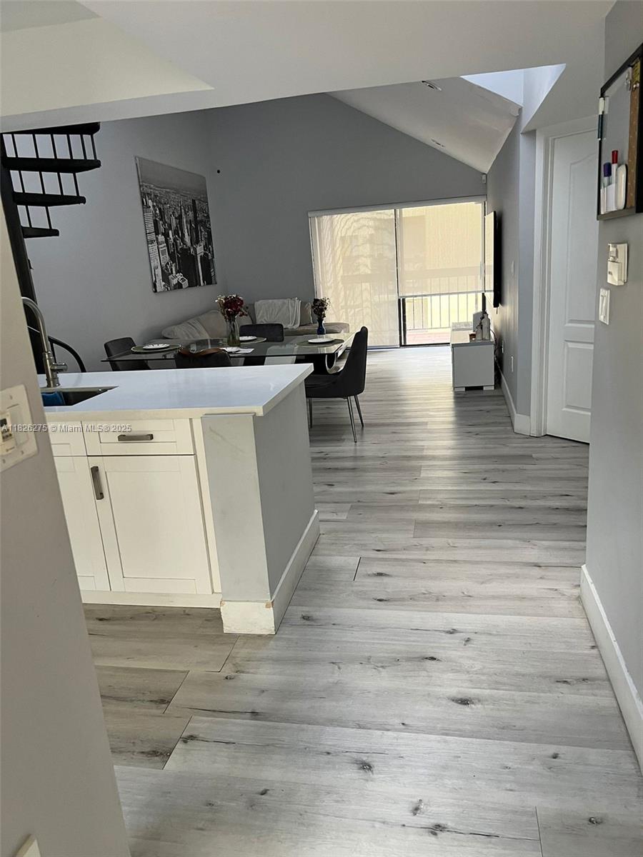 12922 SW 88th Ter B-206, Miami, FL, 33186/$349,999 3 12922 SW 88th Ter B-206