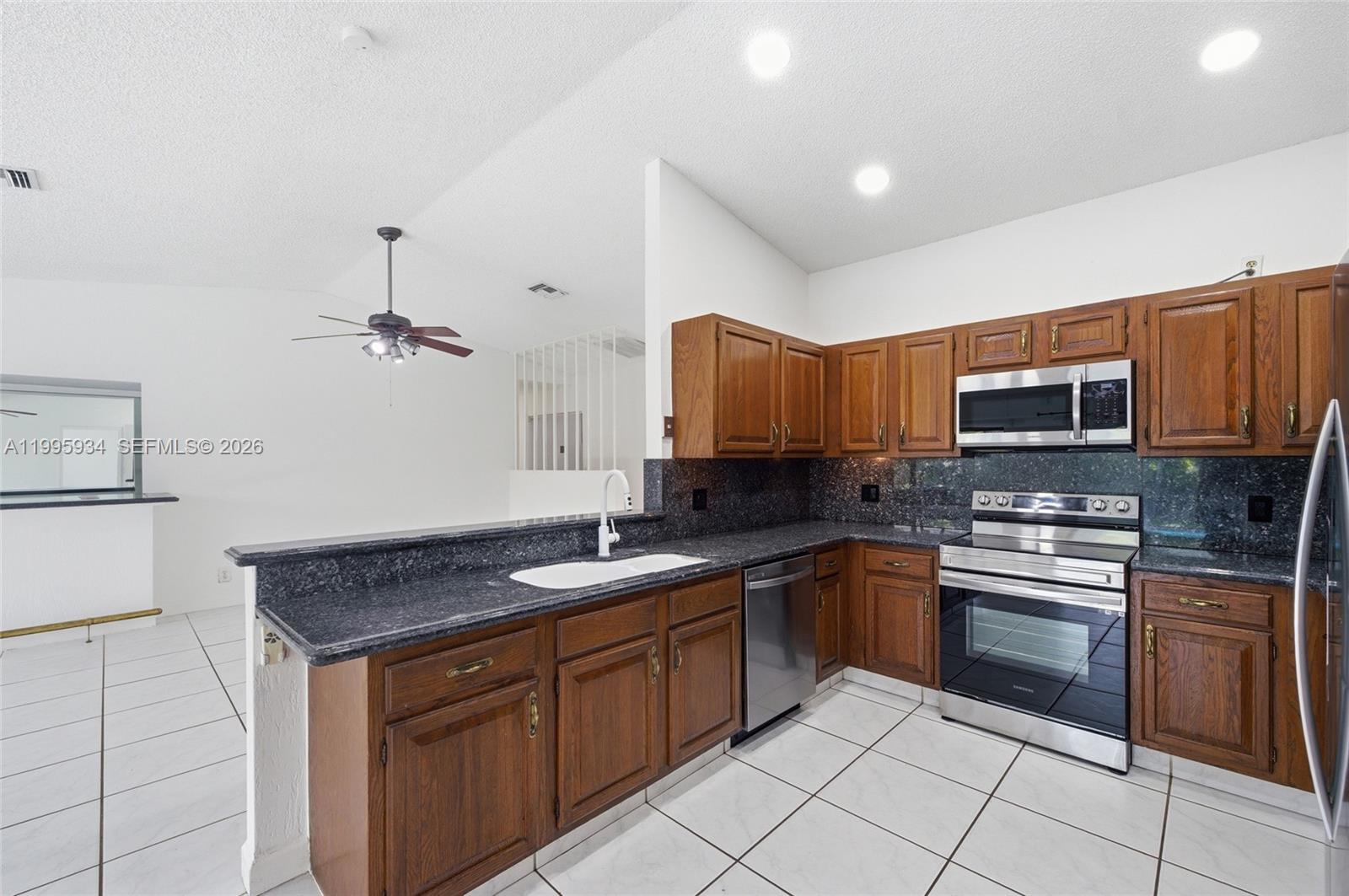 CYPRESS GLEN - Residential Lease