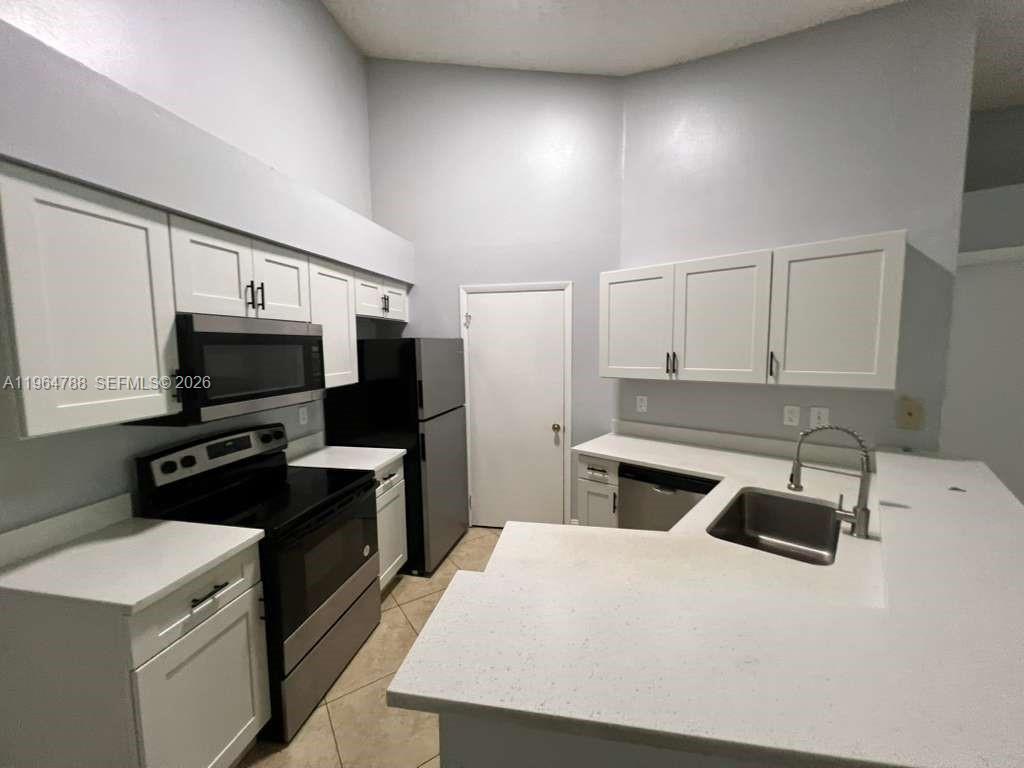 SUMMERBREEZE CONDO - Residential