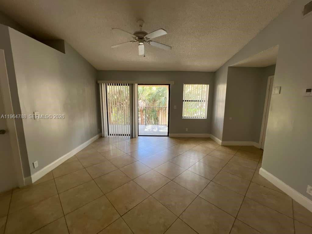 SUMMERBREEZE CONDO - Residential