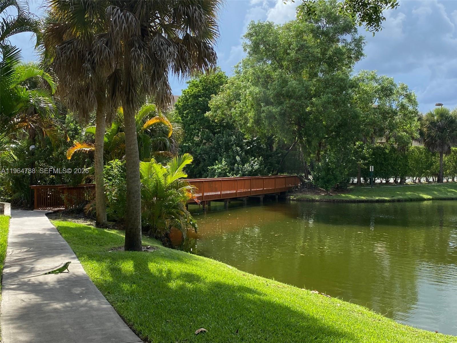 SUMMERBREEZE CONDO - Residential