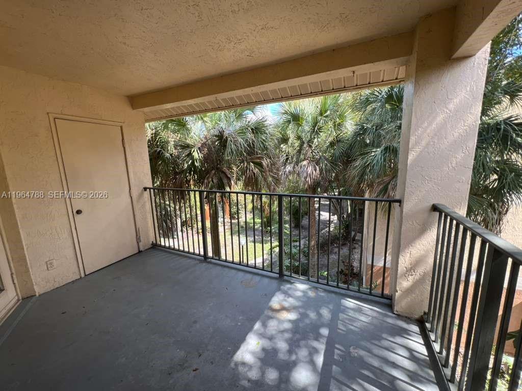 SUMMERBREEZE CONDO - Residential