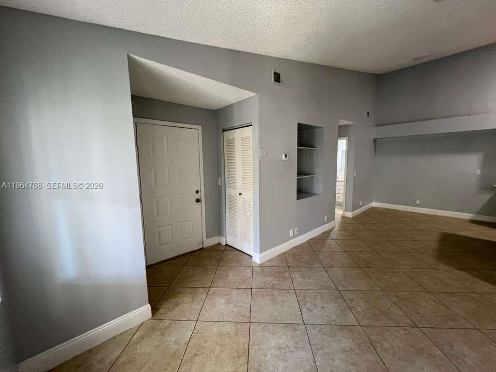 SUMMERBREEZE CONDO - Residential