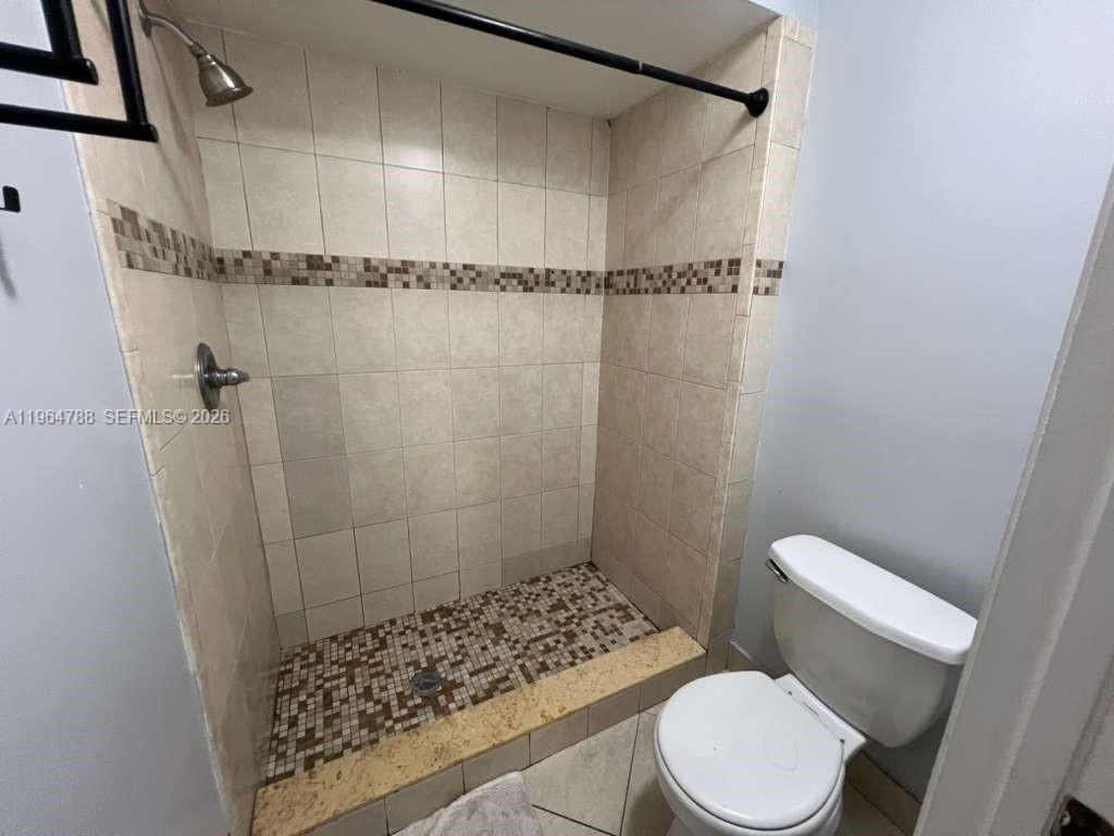 SUMMERBREEZE CONDO - Residential