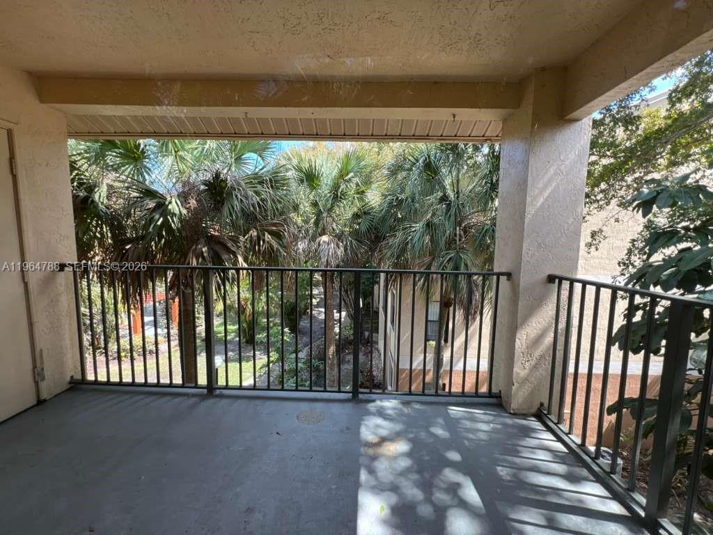 SUMMERBREEZE CONDO - Residential