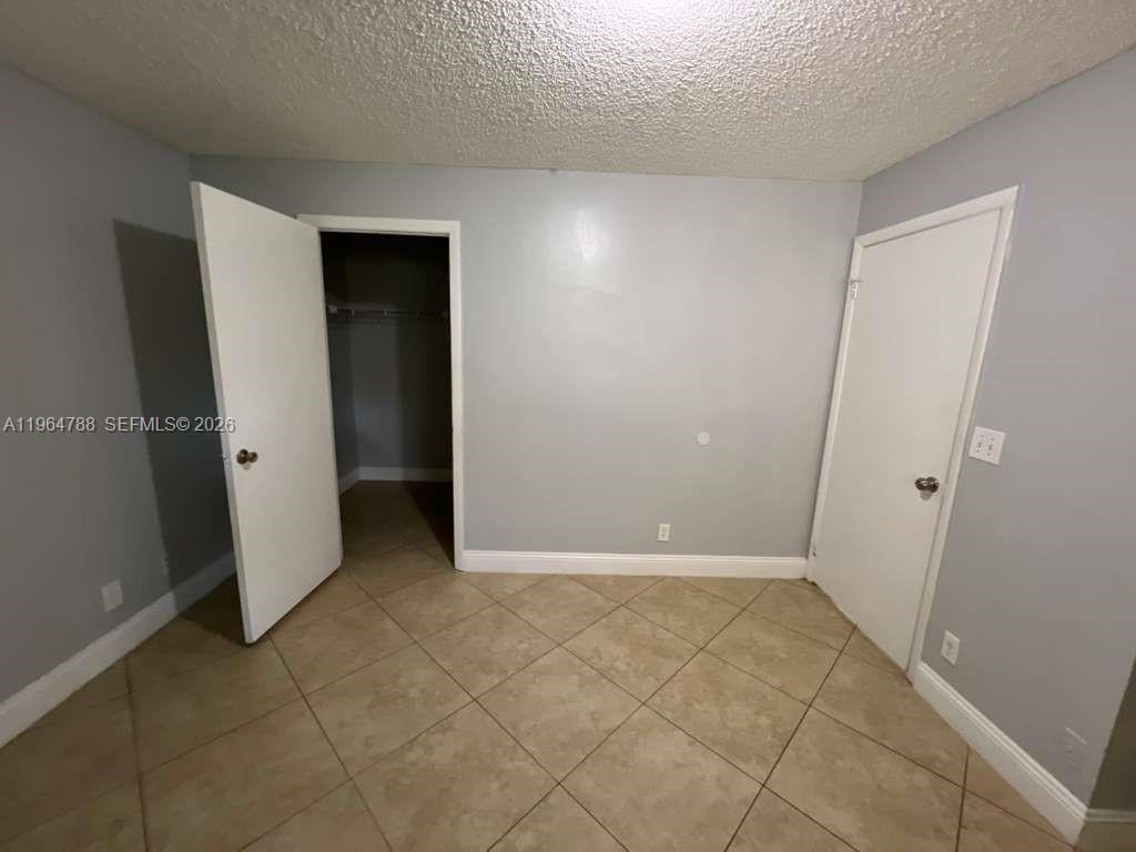 SUMMERBREEZE CONDO - Residential