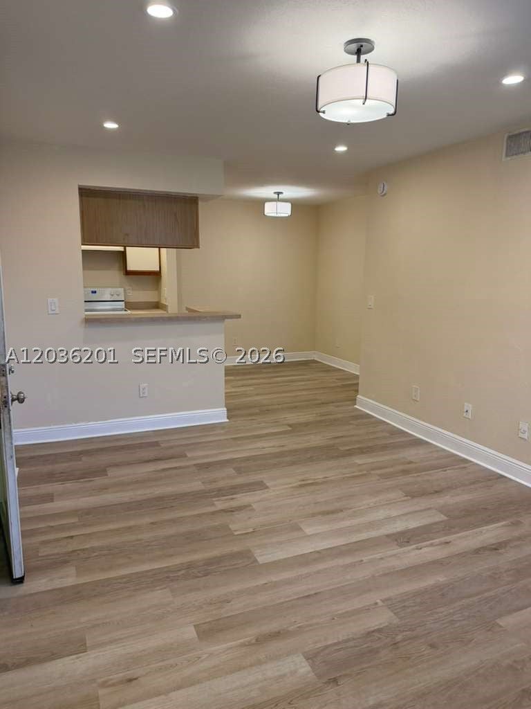 1247 SW 46th Ave