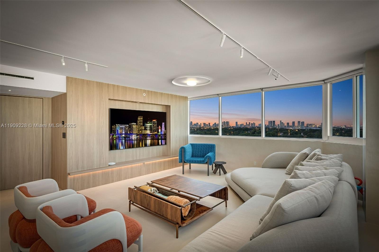 KING DAVID TOWERS CONDO - Residential Lease