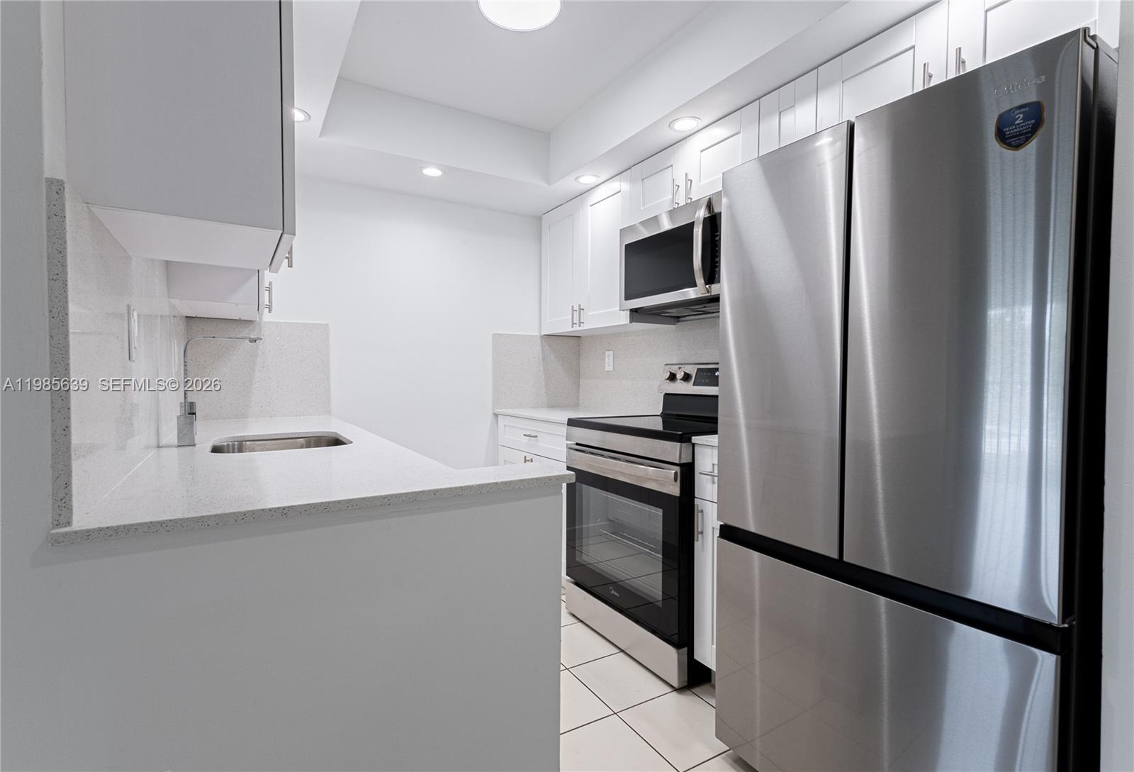 CASTILLIAN CLUB CONDO - Residential Lease