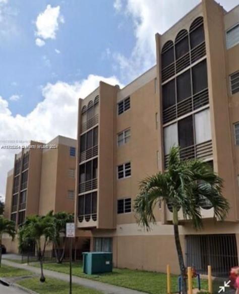 WESTLAND SOUTH CONDO - Residential