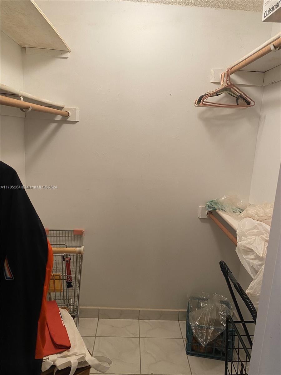 WESTLAND SOUTH CONDO - Residential
